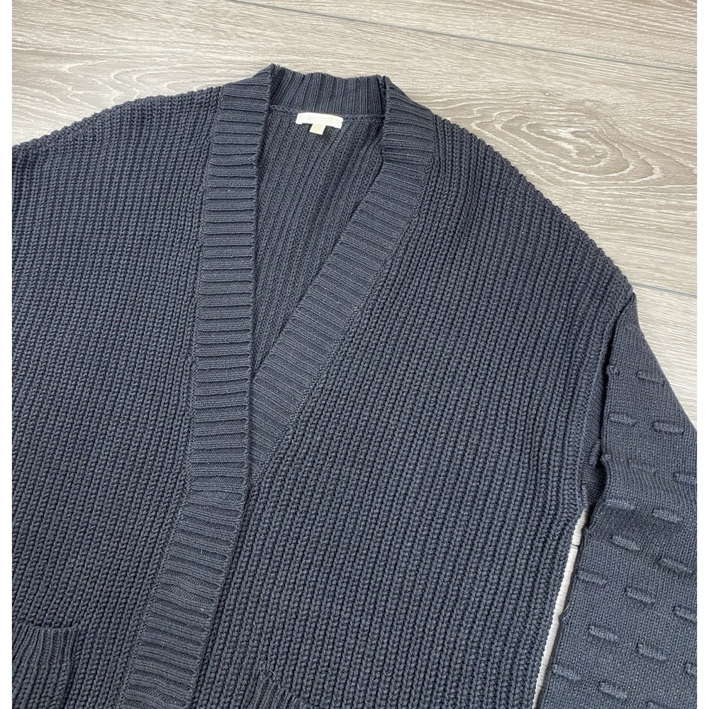 Lisa Todd Women's Textured V Neck Patch Pocket Cardigan Black‎ Size Large